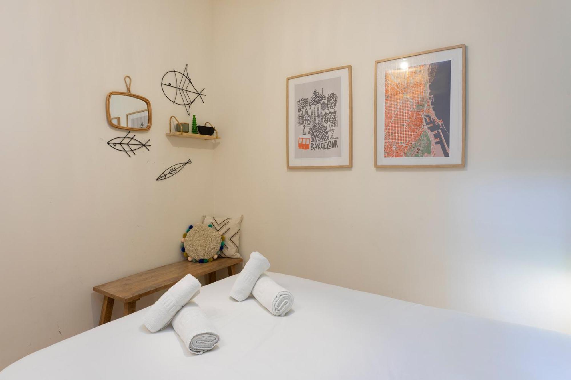 63mal1030 - Beautiful Near The Sagrada *