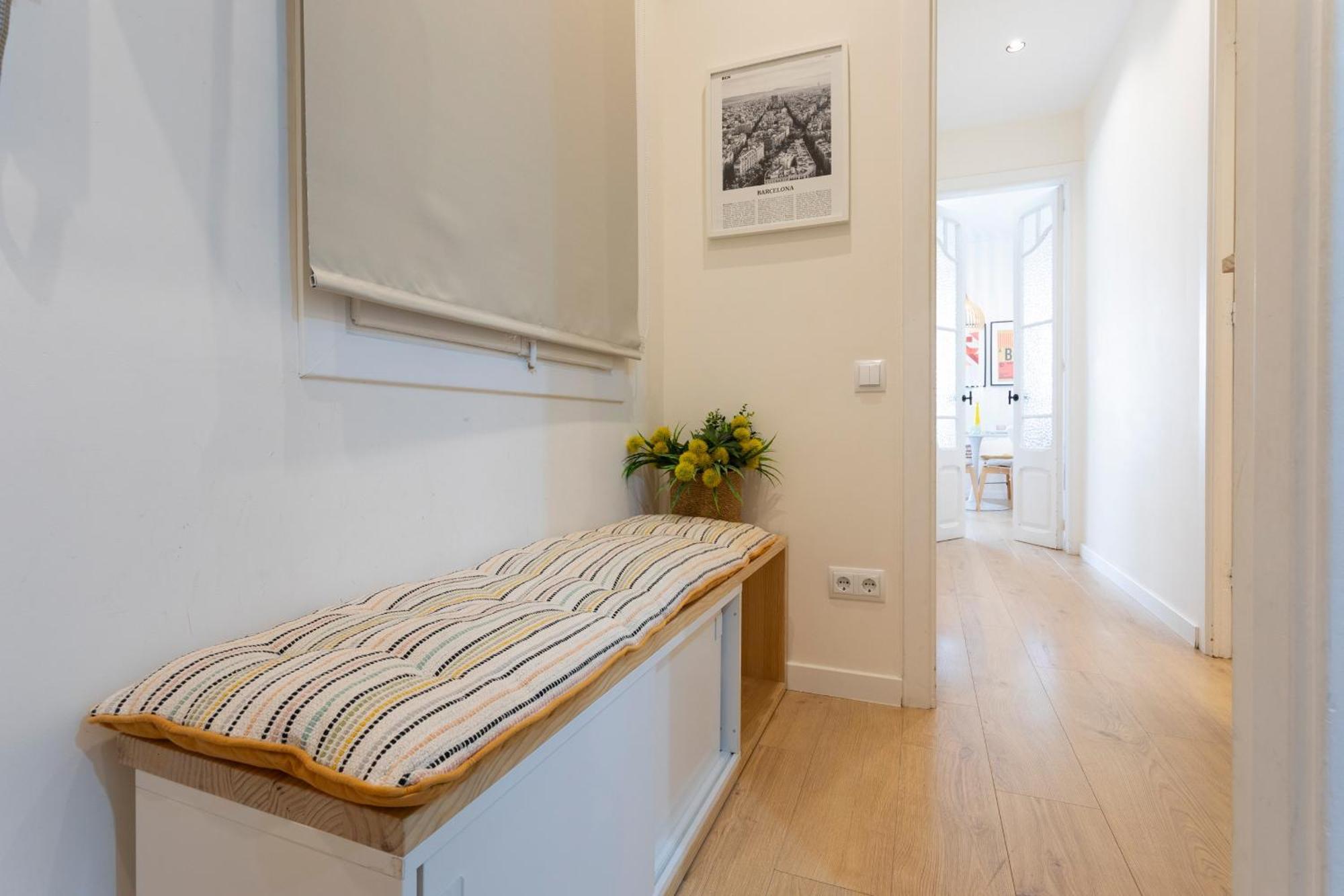 63mal1030 - Beautiful Near The Sagrada